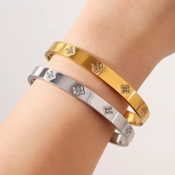 Anthropologie Jewelry - Silver Zirconia Bangle ✨ Elegant Stainless Steel Bracelet